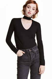 Топ с треугольным вырезом H&M