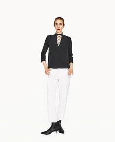 Блуза с чокером и v-образным вырезом Zara