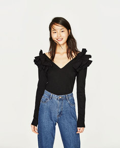 Футболка с воланами на плечах Zara