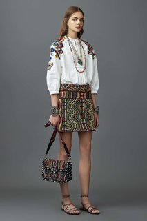 Блузка с вышивкой Valentino