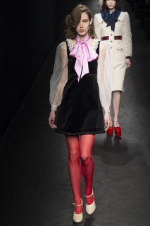 Бархатное платье Gucci