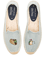 Бархатные слипоны с вышивкой - Soludos