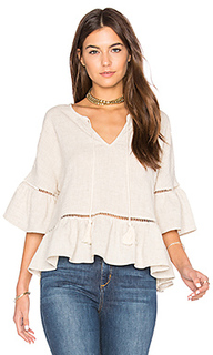 Топ с рюшами и мелкими вырезами - maven west