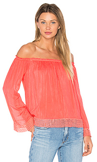 Топ со спущенными плечами - maven west