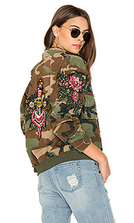 Куртка-бомбер с вышивкой - AS65