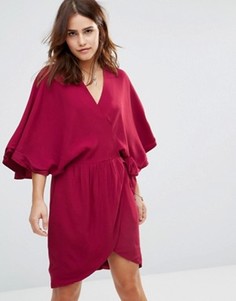 Платье-кимоно The Jetset Diaries Mantra - Красный