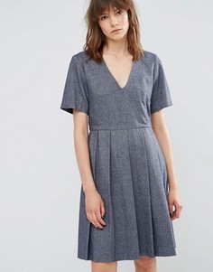Короткое приталенное шерстяное платье с плиссировкой YMC - Синий