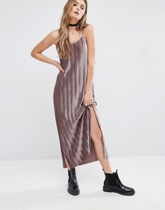 Плиссированное платье макси на бретельках Glamorous - Фиолетовый