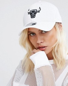 Кепка с изогнутым козырьком New Era Chicago Bulls - Белый