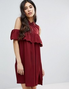 Свободное платье мини с открытыми плечами и оборкой Ax Paris - Красный