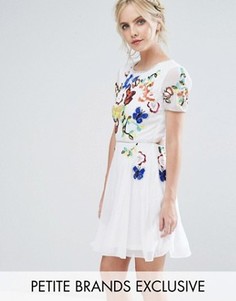 Короткое приталенное премиум-платье для выпускного с отделкой на лифе Frock And Frill Petite - Белый