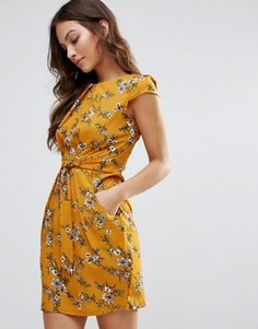 Платье-тюльпан с принтом QED London - Желтый