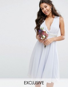 Платье миди с глубоким вырезом и отделкой TFNC WEDDING - Синий
