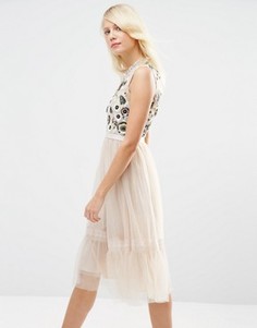 Декорированное платье миди из тюля Needle & Thread Woodland - Розовый