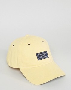 Бежевая саржевая кепка с логотипом-накладкой Abercrombie & Fitch - Бежевый