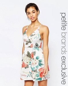 Платье для выпускного из парчи с цветочным принтом True Decadence Petite - Мульти