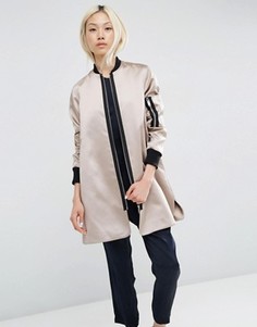 Атласная расклешенная куртка-пилот ASOS - Розовый