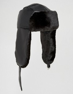 Черная шапка-ушанка из искусственной кожи ASOS - Черный