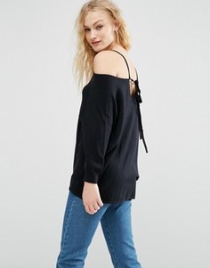 Джемпер с вырезами на плечах и завязкой сзади ASOS - Розовый