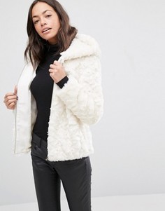Куртка из искусственной овечьей шерсти с капюшоном New Look - Кремовый