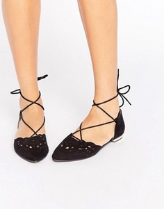Туфли на плоской подошве с заостренным носком и шнуровкой Glamorous - Черный
