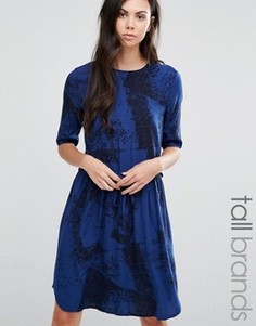 Платье с мраморным принтом Y.A.S Tall Elisa - Синий