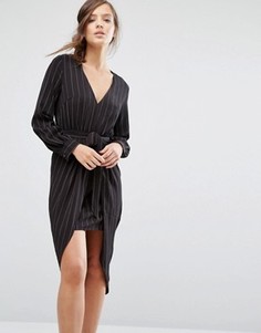 Платье в тонкую полоску с длинными рукавами и завязкой спереди Parallel Lines - Черный