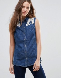 Джинсовая рубашка с кружевной отделкой на плечах Vero Moda - Синий