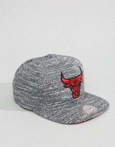 Серая бейсболка Mitchell & Ness Noise Chicago Bulls - Серый
