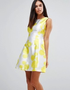 Короткое приталенное платье с цветочным принтом AX Paris - Желтый