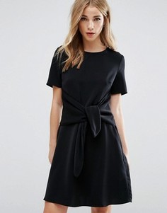 Цельнокройное платье с завязкой спереди New Look - Черный