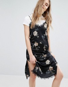 Платье миди на бретельках с цветочным принтом Pull&Bear - Черный Pull&Bear
