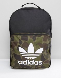 Классический рюкзак с камуфляжным принтом adidas Originals BK7214 - Черный