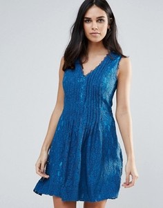 Кружевное короткое приталенное платье Adelyn Rae - Синий