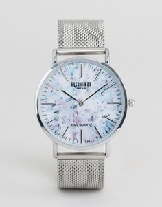 Серебристые часы с сетчатым браслетом и мраморным принтом Reclaimed Vintage Inspired - Серебряный