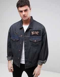 Выбеленная свободная джинсовая куртка с нашивками ASOS - Синий