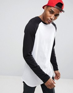 Длинный лонгслив с контрастными рукавами реглан и асимметричным краем ASOS - Белый