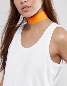 Широкое пластмассовое ожерелье-чокер New Look - Оранжевый
