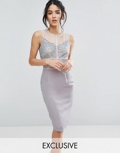 Платье-футляр с кружевом и контрастными вставками Elise Ryan - Серый