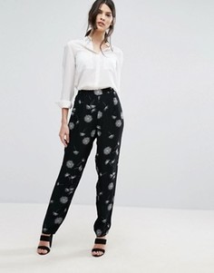 Брюки с одуванчиками Selected Femme - Черный