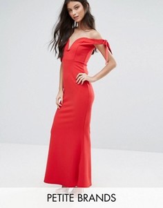 Платье макси с глубоким вырезом и расклешенным подолом Missguided Petite - Красный