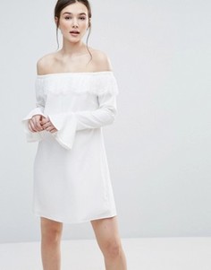 Платье с открытыми плечами Amy Lynn - Белый