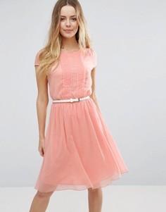 Короткое приталенное платье с отделкой плиссе Jasmine - Розовый