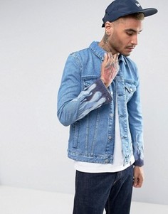 Джинсовая куртка с вышивкой в виде пламени ASOS - Синий