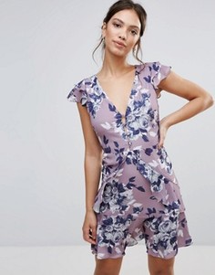 Короткое приталенное платье с цветочным принтом и рюшами Hope & Ivy - Серый