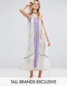 Платье макси с зеркальной вышивкой и кисточками на завязках White Cove Tall - Мульти