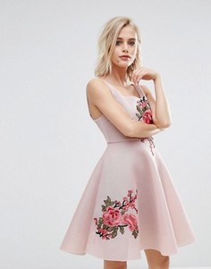 Сетчатое приталенное платье с вышивкой New Look - Розовый