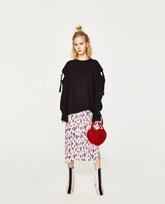Толстовка с пряжками и вырезами на плечах Zara