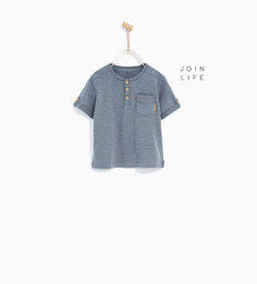 Базовая футболка с застежкой на пуговицы на горловине Zara