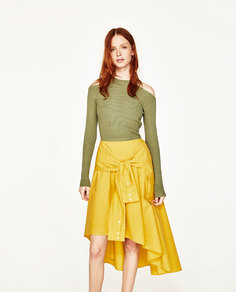 Свитер с вырезами на плечах Zara